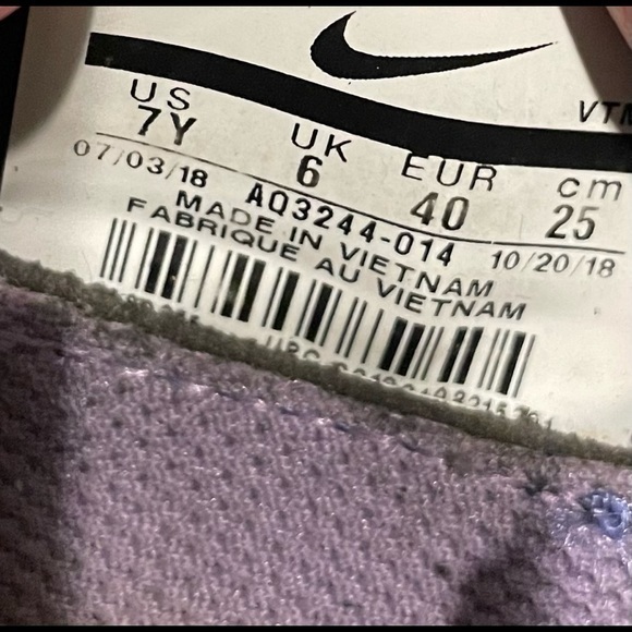 Nike Epic React Flyknit 2‎ GS - Bleached Coral - GS S: 7Y/W 8.5 No Box/Pre-owned - Picture 6 of 8